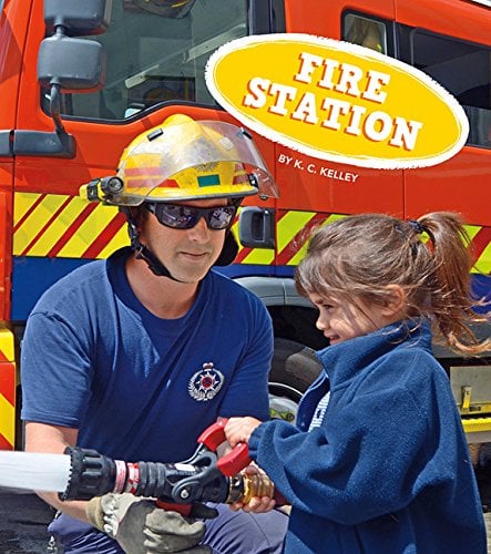 Fire Station (Field Trips, Let's Go! Amicus Readers)